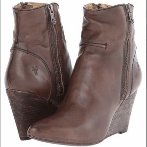 Frye Regina Seam Wedge -size 7